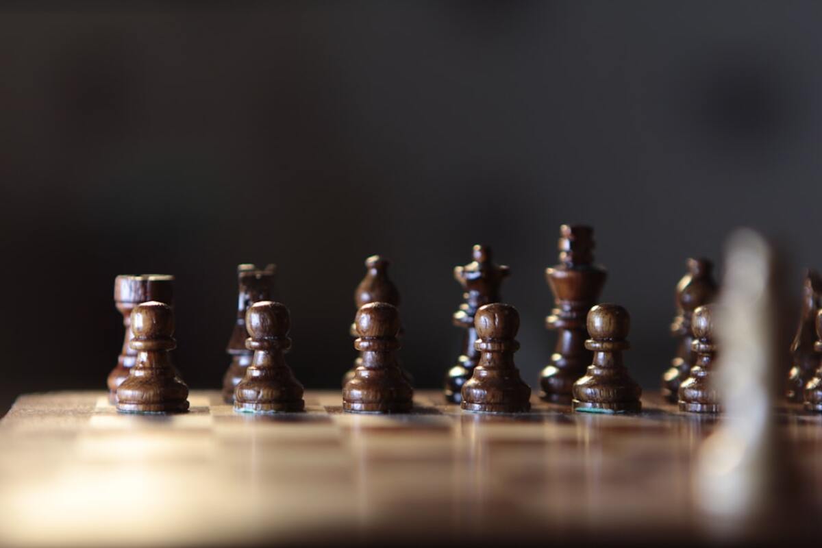 Embracing Paradox in Leadership: A Modern Approach